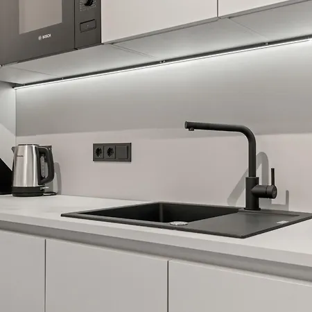 1-2 Personen - Parkplatz - Fahrradgarage - Zentrum - Kueche - Balkon - Klima *