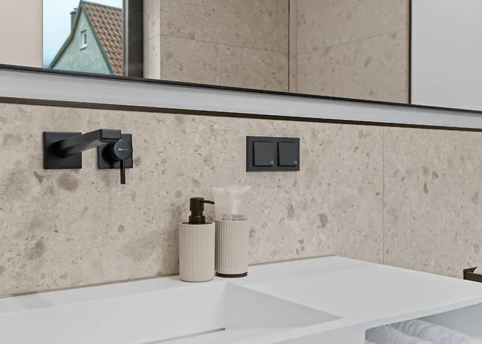 1-2 Personen - Parkplatz - Fahrradgarage - Zentrum - Kueche - Balkon - Klima