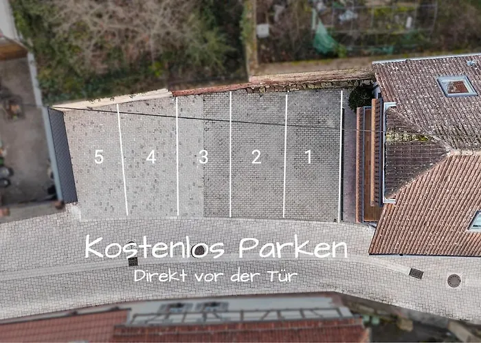 1-2 Personen - Parkplatz - Fahrradgarage - Zentrum - Kueche - Balkon - Klima Apartament