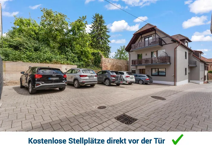 1-2 Personen - Parkplatz - Fahrradgarage - Zentrum - Kueche - Balkon - Klima Apartament *